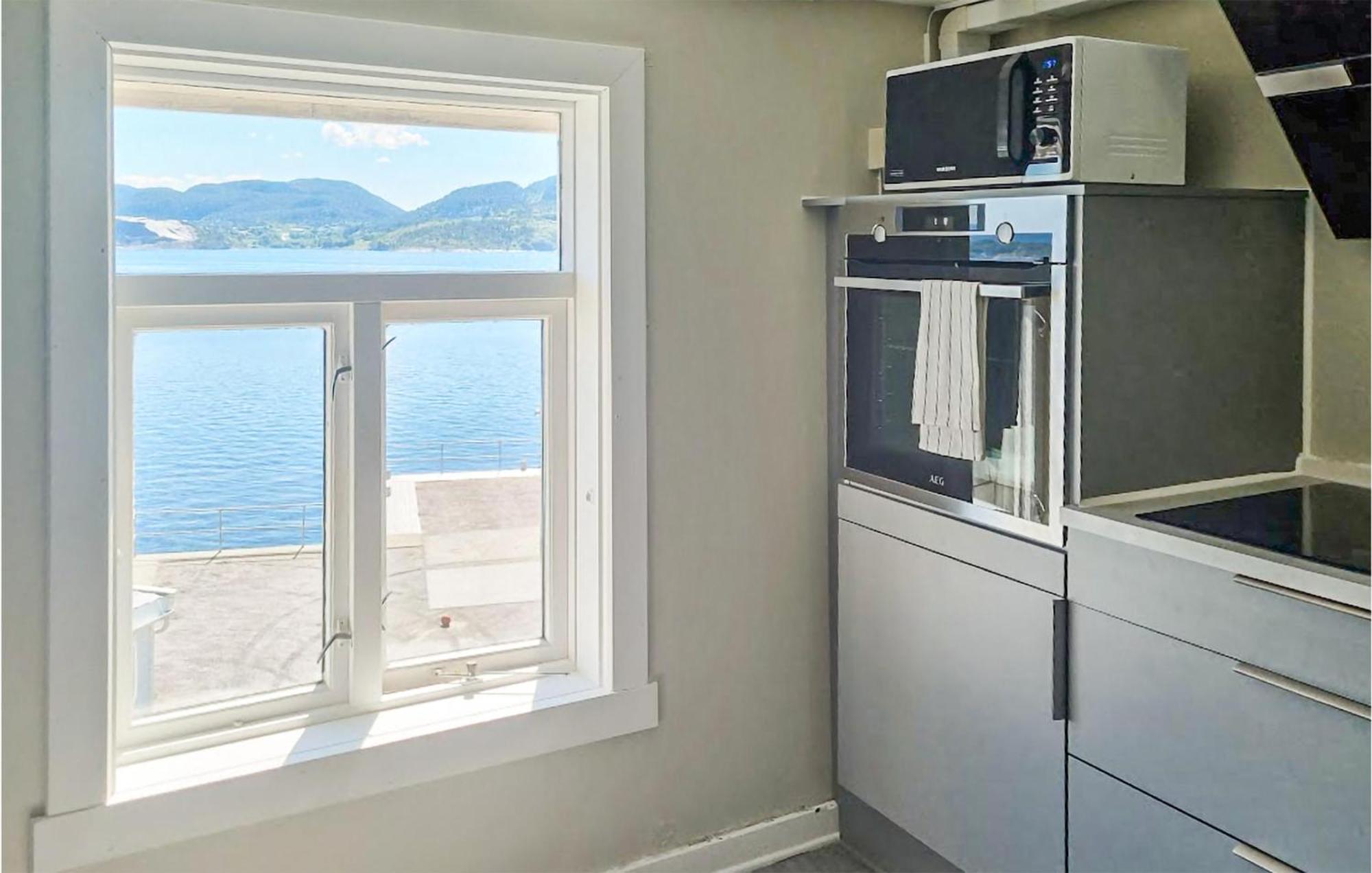 Awesome Home In Kristiansund With House Sea View Extérieur photo