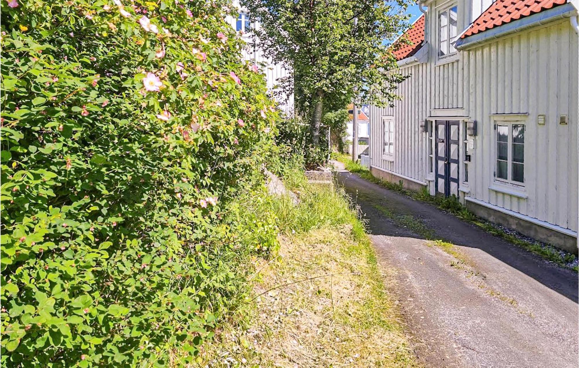 Awesome Home In Kristiansund With House Sea View Extérieur photo