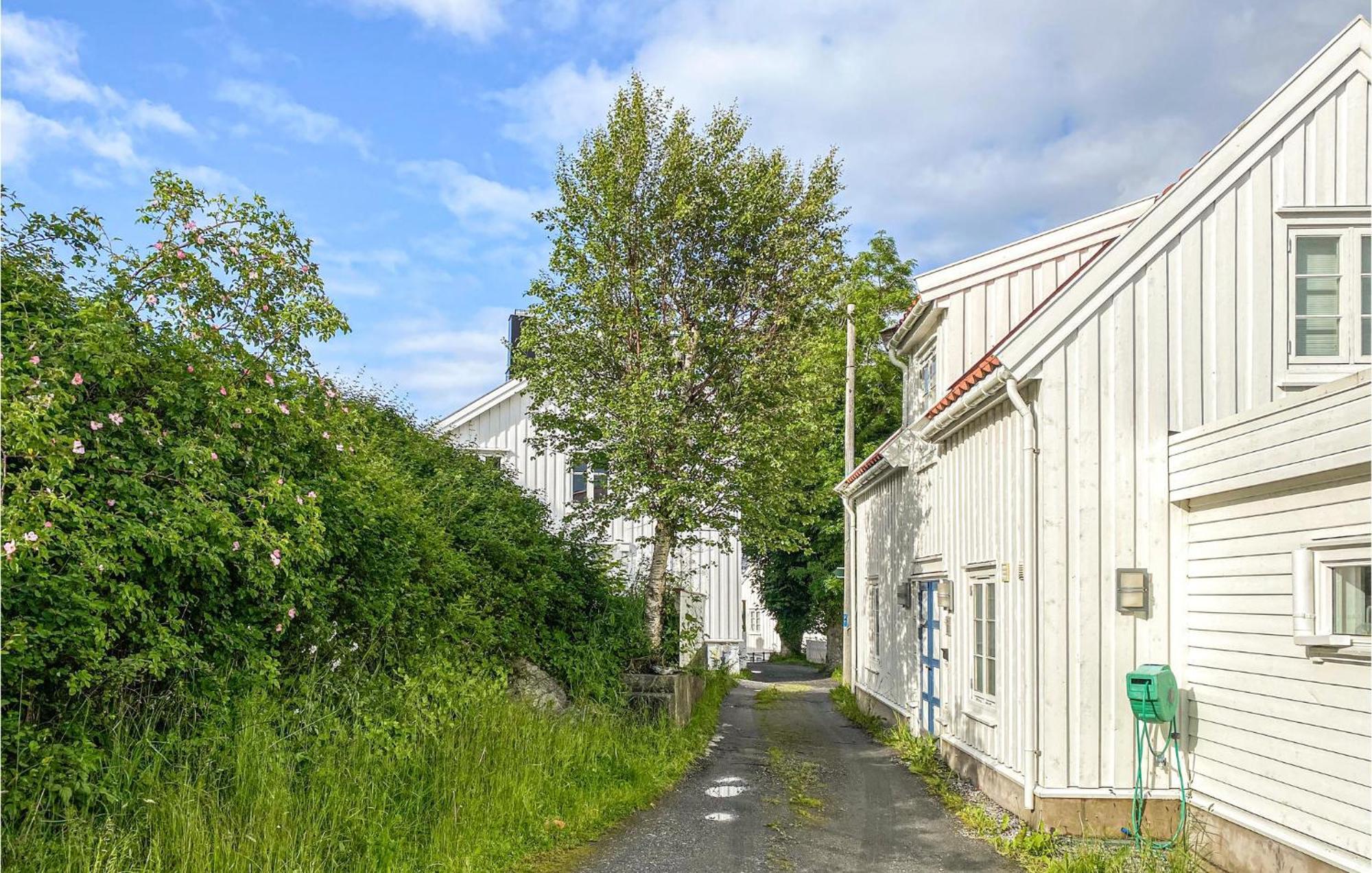 Awesome Home In Kristiansund With House Sea View Extérieur photo